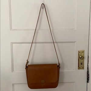 Madewell Abroad Shoulder Bag in Dark Toffee